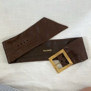 Galanos brown leather belt with Tess Sholom designs gold buckle -waist 27-28 in